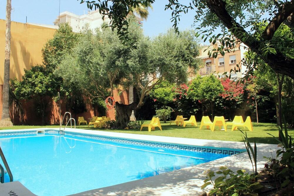 Aacr Hotel Monteolivos Sevilla Exterior foto