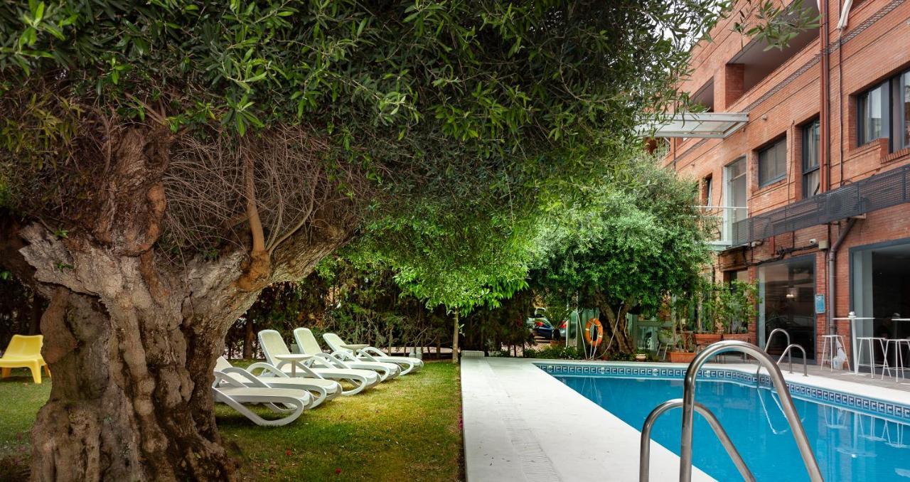 Aacr Hotel Monteolivos Sevilla Exterior foto